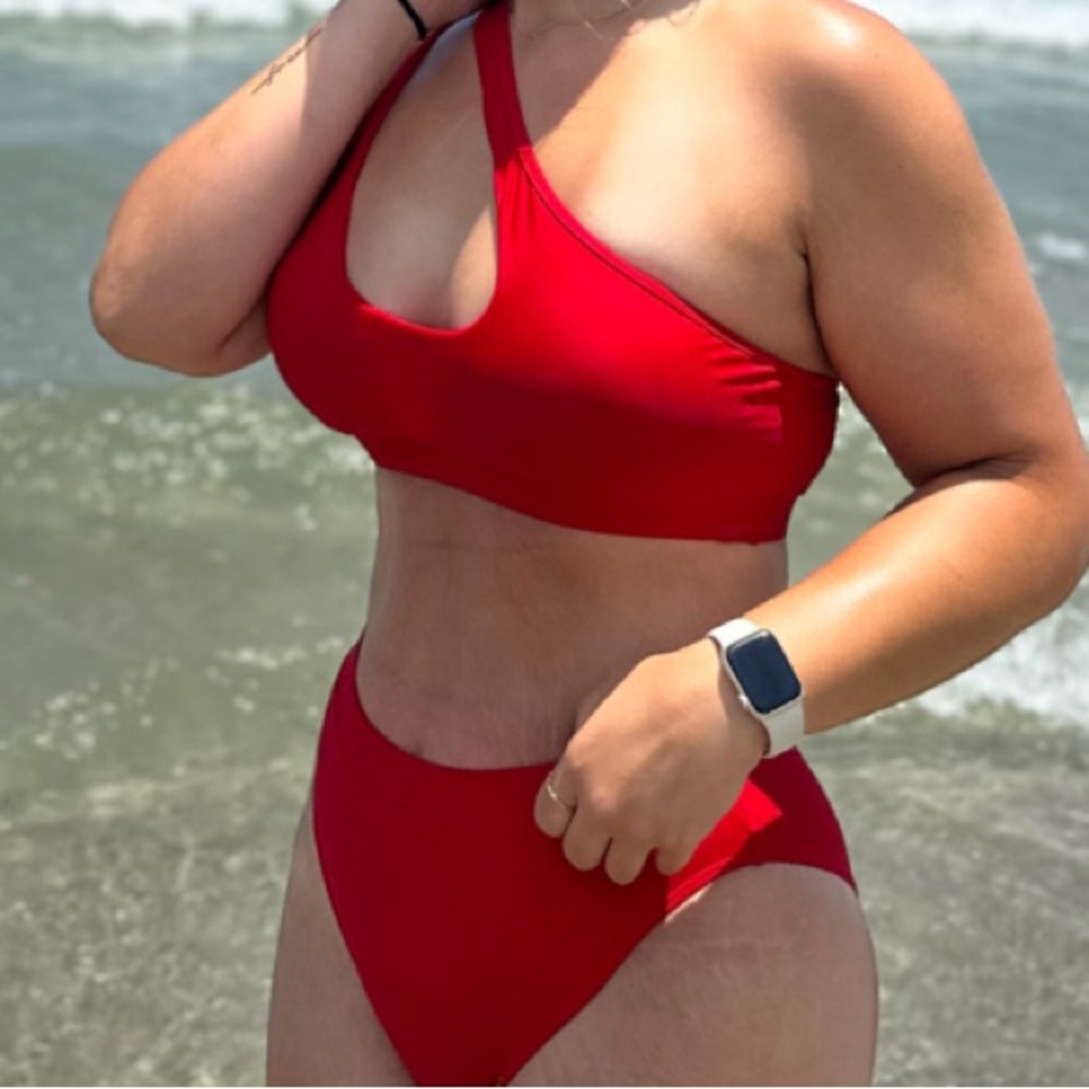 Red High Cut One Shoulder Bikini